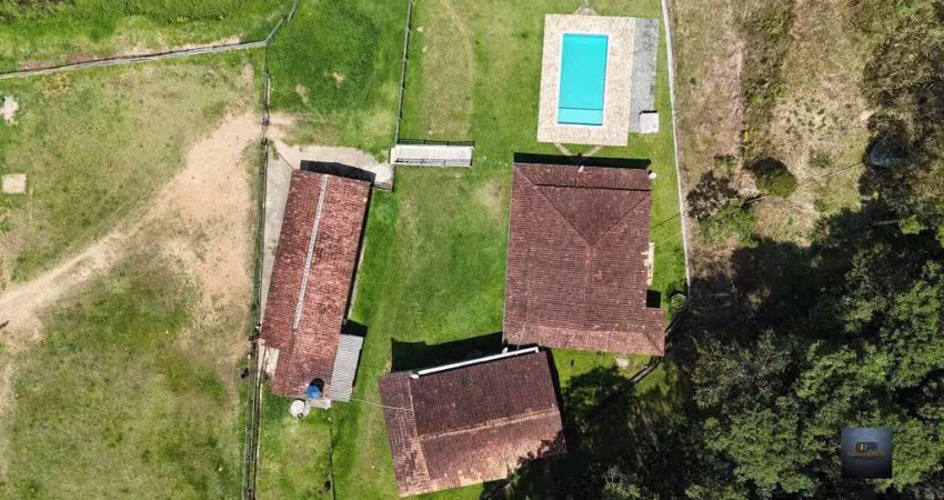 Chácara à venda em juquitiba (bairro barnabés) — 550 m² de área construída e 20.003 m² de área de terreno com piscina