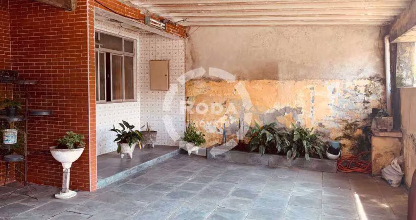 Casa isolada de 2 dormitórios mais edícula em santos na santa maria.
