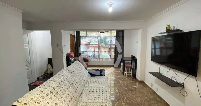 Sobrado Geminado á venda no Marapé em Santos.