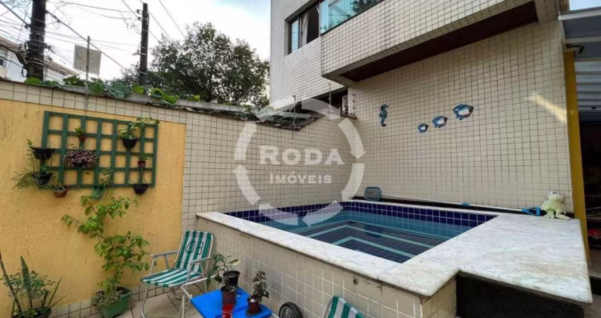 Casa sobreposta Duplex com piscina no bairro do Embaré