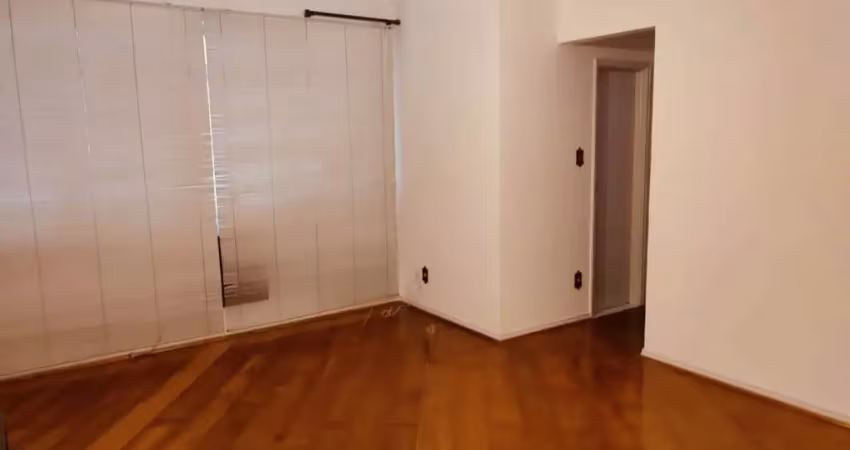 Apartamento à venda em Santos localizado no bairro do Campo Grande.