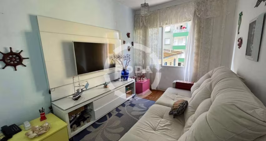 Apartamento 01 quarto, prédio frente mar com elevador e portaria, ótima localização no bairro do Embaré.