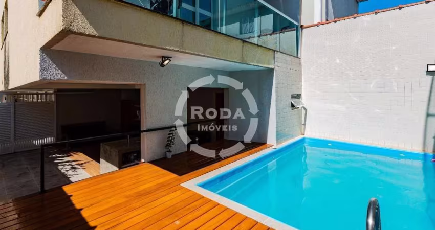 Casa em Condomínio 2 dormitórios, 2 suítes, 1 vagas de garagem com piscina privativa e quintal em Santos-SPl com churrasqueira
