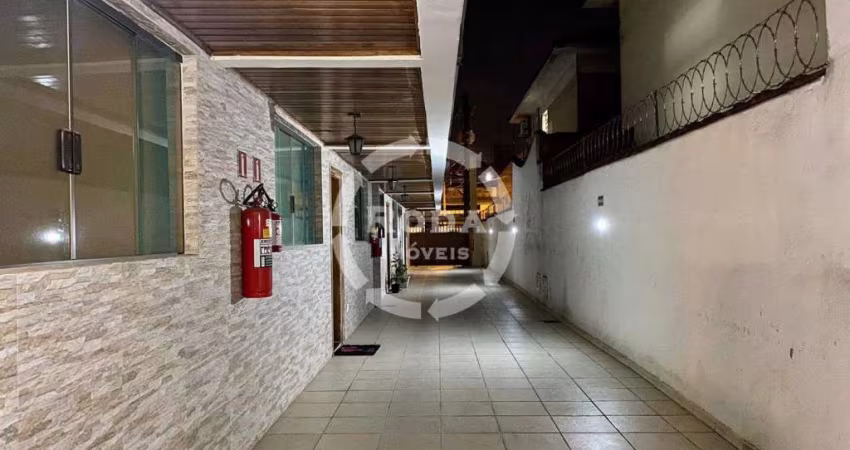 Casa de Condomínio com 3 Dormitórios no Macuco