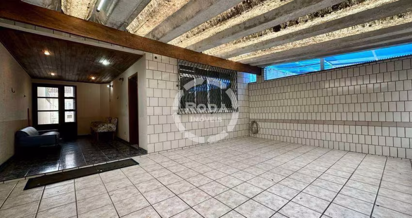 Casa a venda em Santos, localizada no bairro da Aparecida.