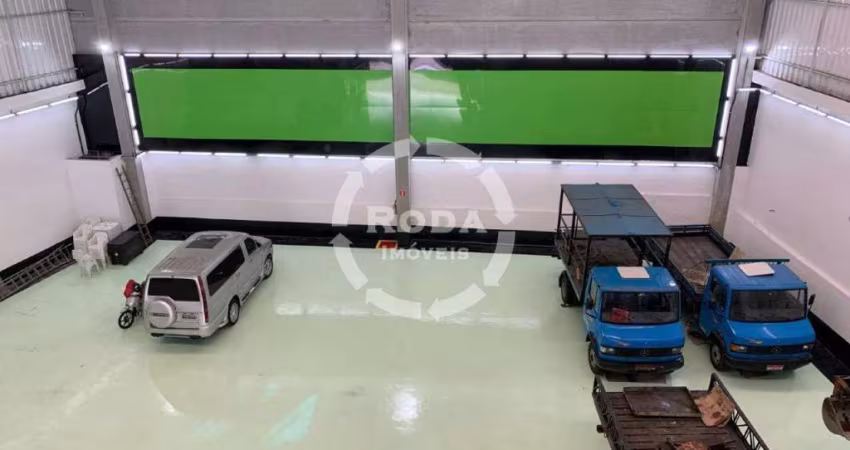 Galpão com 1050m a venda em Santos, localizado no bairro do Valongo
