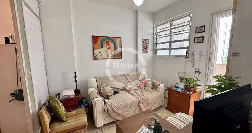 Sala living próximo da praia em Santos, localizada no bairro do José Menino!