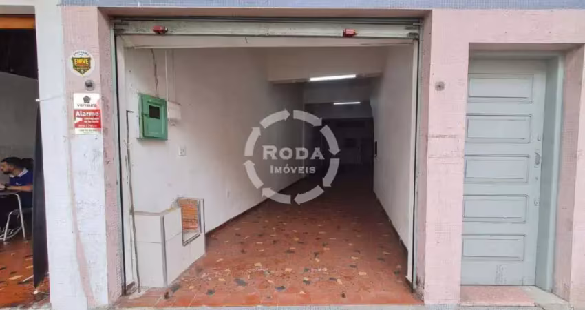 Loja comercial espaçosa do centro de santos com cozinha de banheiro