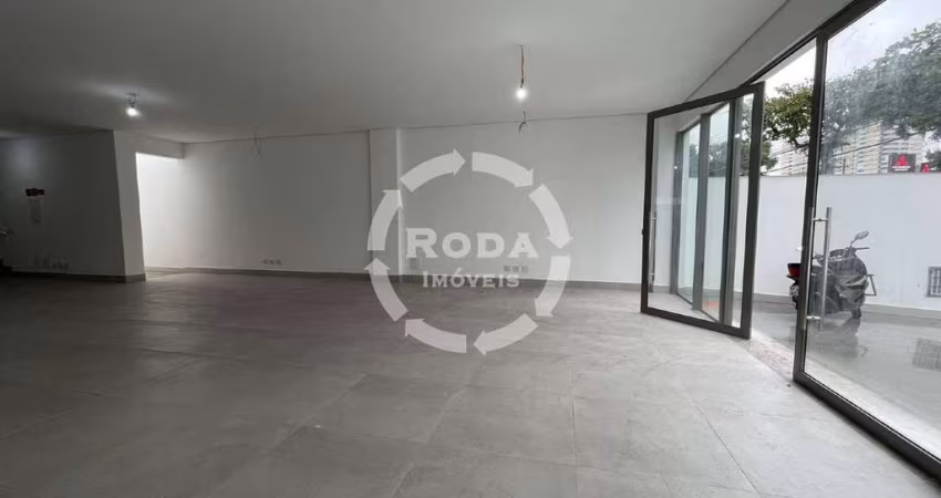 Loja nova para locação, 292m², na Vila Mathias, em Santos/SP.