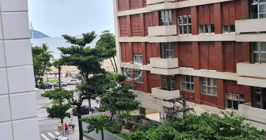 Apartamento reformado a 50m da praia do itararé – 86m² | 2 dormitórios | vista parcial do mar | são vicente/sp