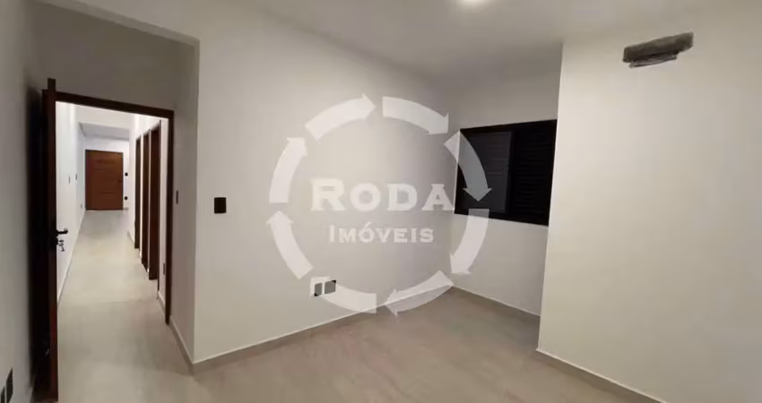 Casa Sobreposta Baixa Nova à Venda no Marapé – 3 Dormitórioss e 2 Vagas!