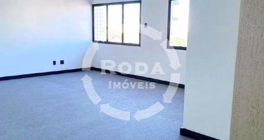 Sala Comercial para Alugar na Vila Mathias – 60 m², 1 Vaga, Isento de Condomínio e IPTU