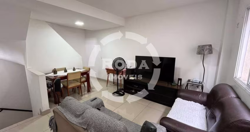 Triplex em condomínio fechado