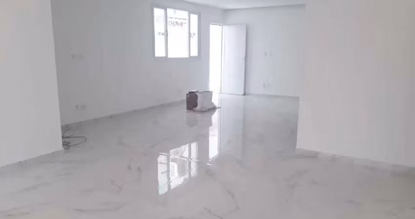 Casa Sobreposta Baixa - Nova - Ponta da Praia com Lazer Completo!