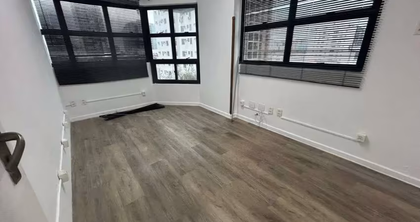 Sala comercial para alugar na Avenida Pedro Lessa, --, Aparecida, Santos