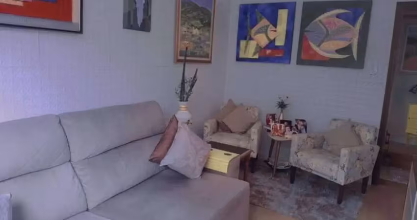 Apartamento com 2 quartos, sala ampla próximo ao mar { boqueirão}