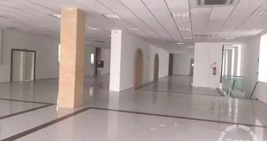 Imóvel comercial com 3.000 m² de área útil – ideal para grandes operações!