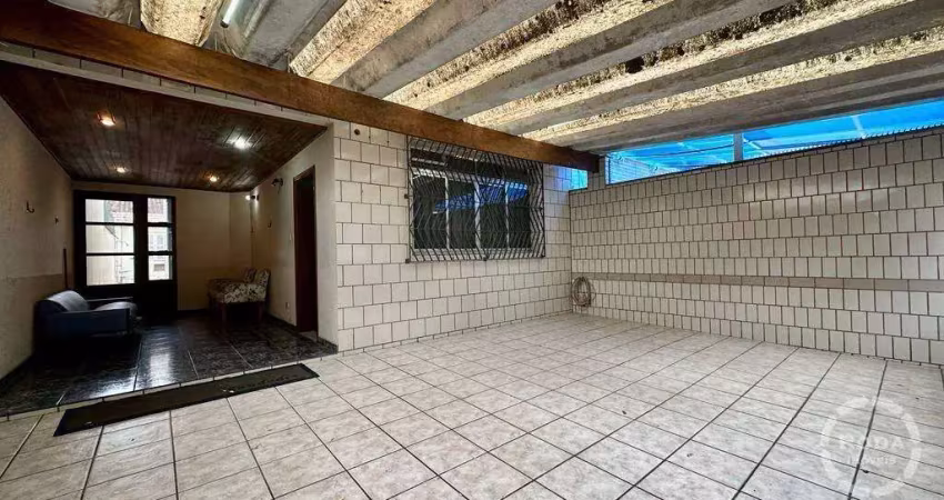 Casa a venda em santos, localizada no bairro da aparecida.
