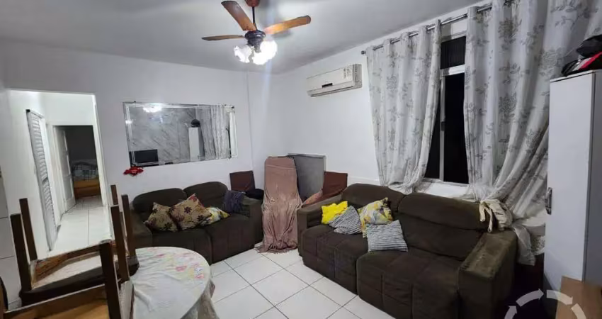 Vende-se apartamento de 03 dormitórios próximo ao shopping praia mar
