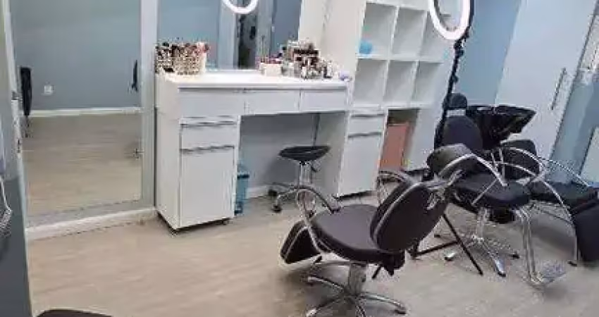 Sala comercial mobiliada para área de estética e bem-estar – 42m² | 1º andar