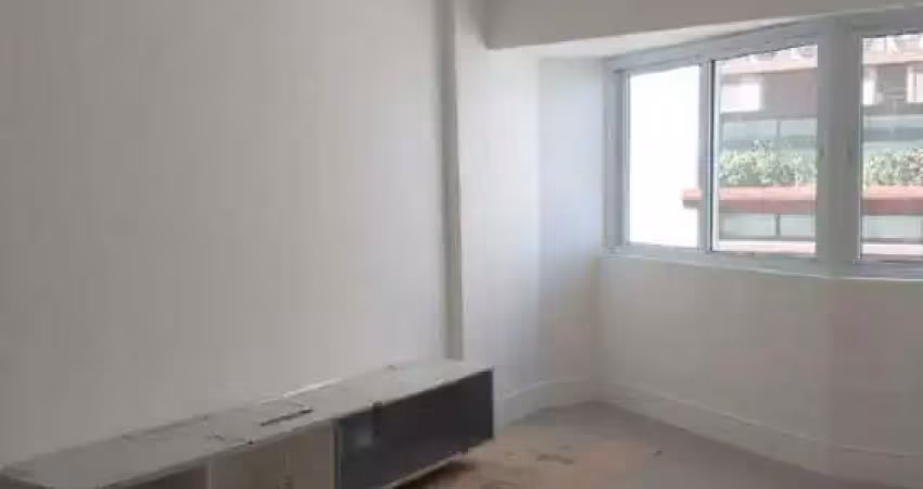 Apartamento 2 dormitórios em prédio frente mar no bairro da aparecida