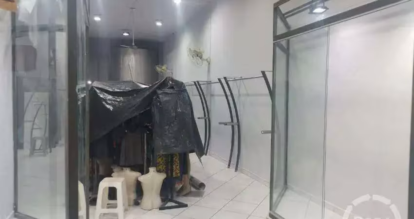 Loja comercial com 70metros,banheiro e pequena cozinha sem condomínio.