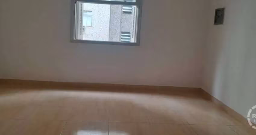 1 dormitório para locação no boqueirão – 2 quadras da praia – com garagem