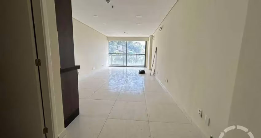 Sala comercial moderna com vista deslumbrante – 79m²
