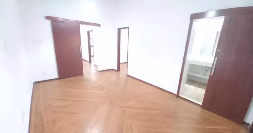 Casa para aluguel comercial. reformada em ótima localização
