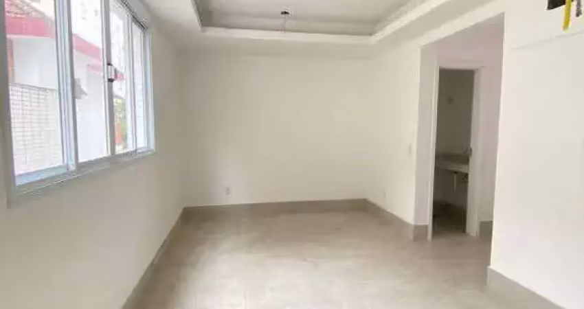 Sobrado triplex em condomínio fechado no gonzaga - santos/sp