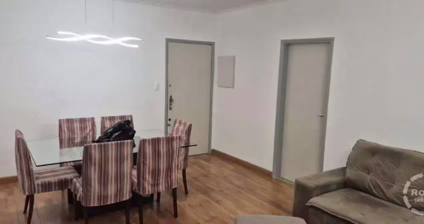 Apartamento 2 quartos e vaga garagem, quadra da praia. santos.