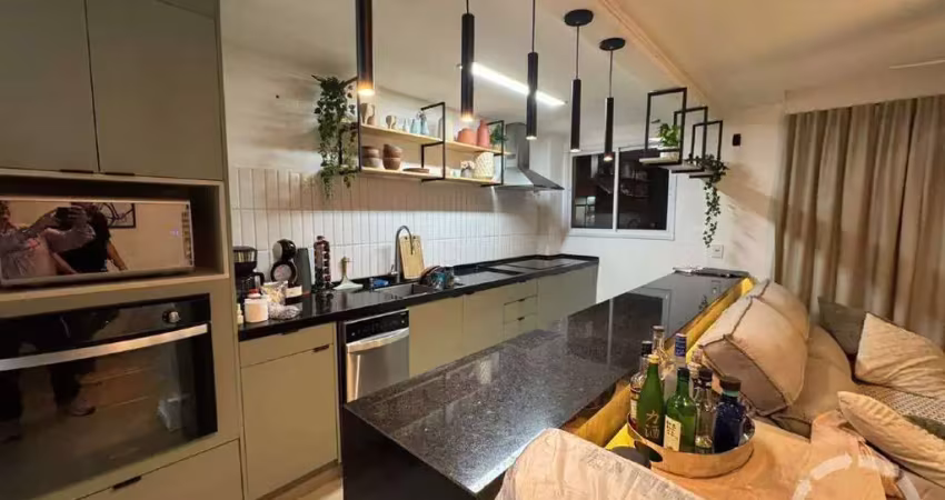 Sobrado triplex em condominio fechado - mobiliado- decorado- equipado