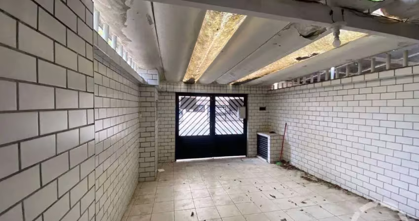 Casa sobreposta baixa com 3 quartos (1 suíte) em embaré, santos – r$ 595.000,00