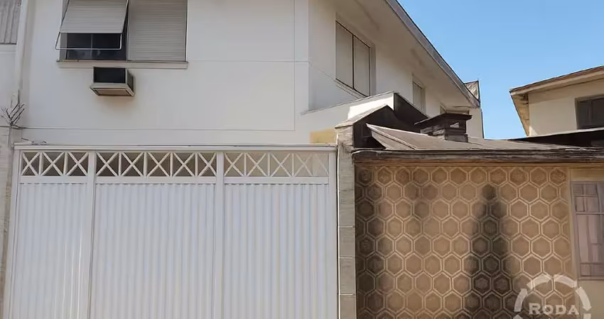 Casa com 3 quartos para alugar na Rua Alexandre Martins, --, Aparecida, Santos