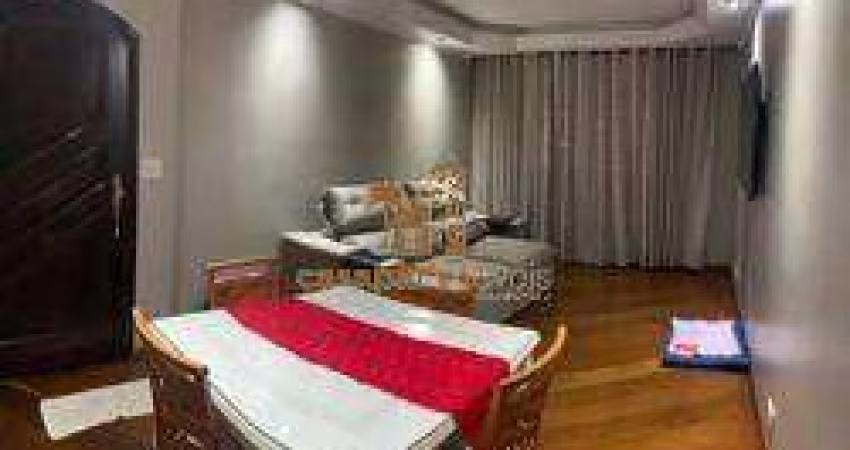 Sobrado à venda com 280m², 3 Quartos com 6 Vagas e Churrasqueira