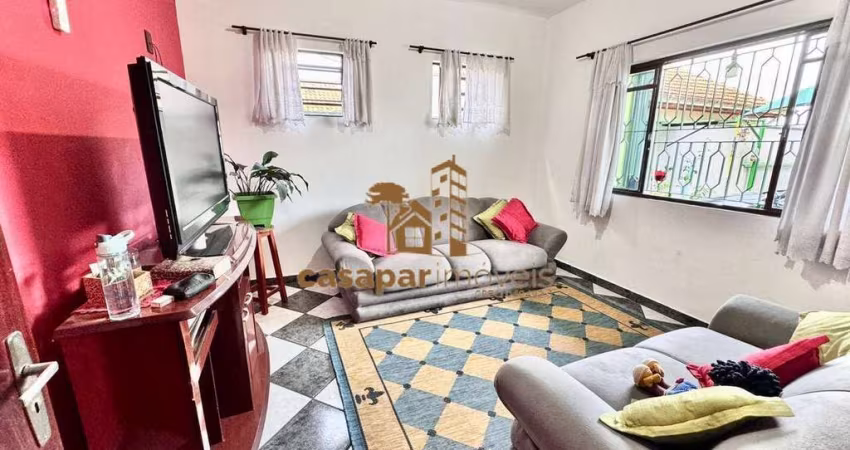 Sobrado Triplex à Venda com 330m², 4 Quartos e 2 Salões Independentes
