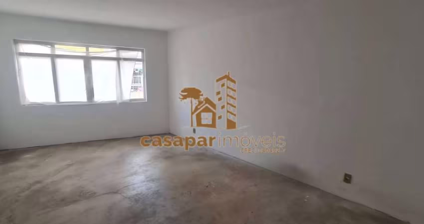 Sobrado à Venda e Vago com 166m², 3 Quartos, 2 Vagas, Excelente Localização