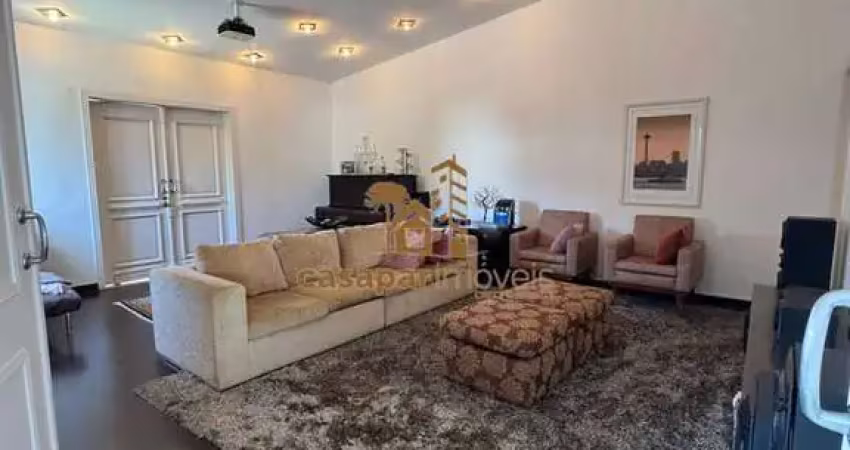 Maravilhosa casa em condimínio fechado com 543m², 5 dormitórios e lazer