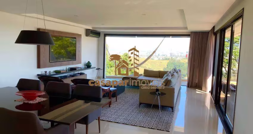 Casa para locação em condomínio fechado, 604m² e mobiliada com lazer