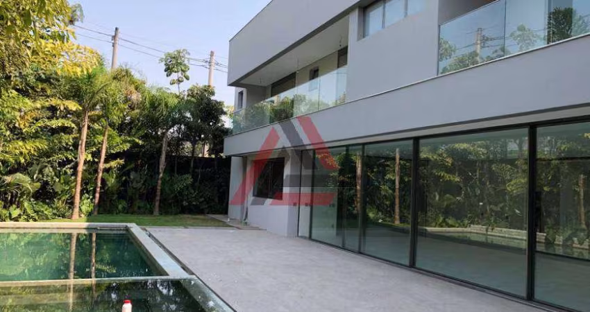 Maravilhosa Casa no Espaço Cerâmica à Venda, 950m² com 5 Suítes