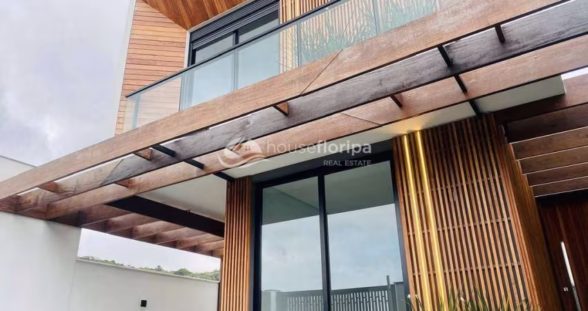 VILLA PAMPLONA - Casa Individual, Jardim Espaçoso, Área Gourmet, à venda, Rio Tavares, Florianópoli