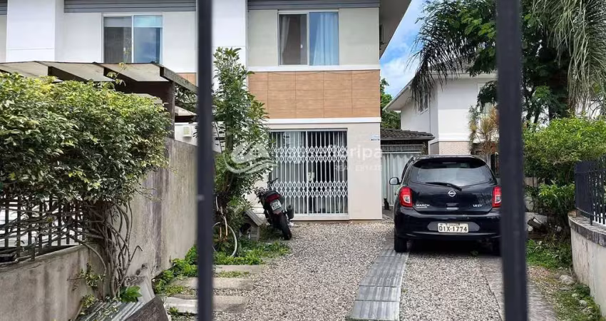 Casa à venda, Campeche, Florianópolis, SC - Em ótima localização, rua sem saída segura e tranquila