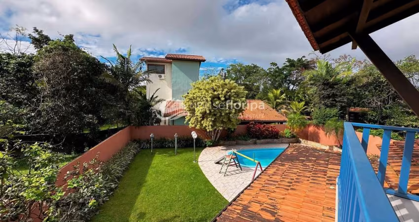 Incrível casa de 3 quartos à venda com 1000 m² de quintal e churrasqueira, a poucos passos da praia