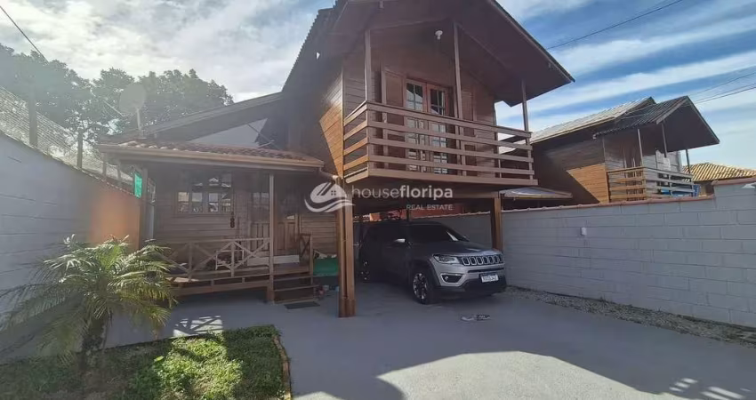 Chalé à Venda, Rio Tavares, Florianópolis, SC - apenas 500m da praia - com 2 quartos