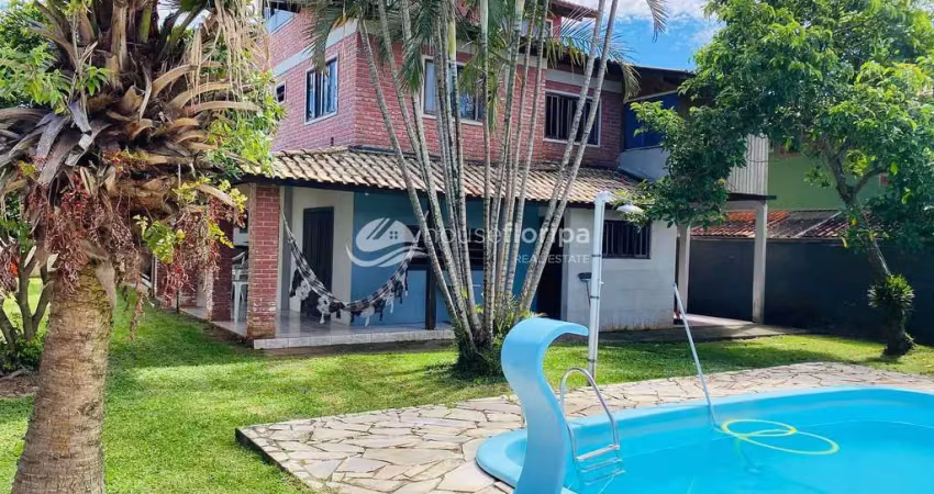 Casa de 5 quartos com piscina à venda no Campeche, sul da Ilha, com amplo terreno, excelente locali