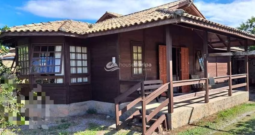 Casa terrea de 3 quartos com quintal à venda no sul da ilha, Morro das Pedras, Florianópolis, SC