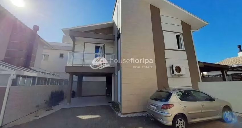 Casa em condomínio fechado no carianos – 3 quartos (suíte + demi-suíte) próxima ao aeroporto de flo