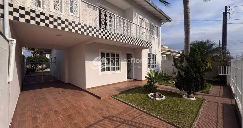 Casa individual à venda no carianos com 3 quartos, suíte, quintal e churrasqueira – financiável!