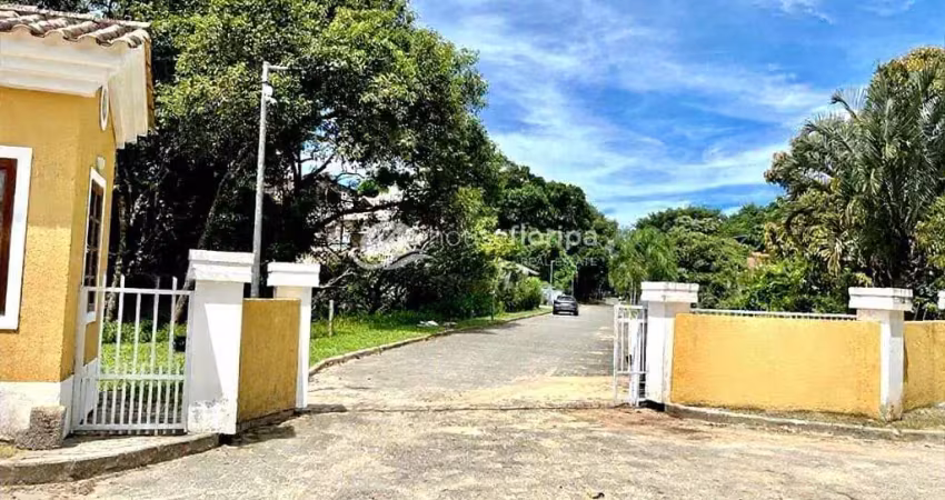 Terreno de 390 m² à venda em condomínio fechado, arborizado e tranquilo, em uma das melhores locali