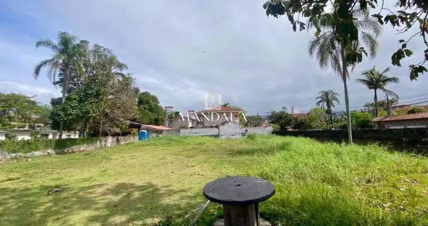 Terreno à venda na Vila Clais, Bertioga 
